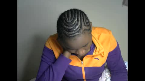 novaah online show from November 2025 02:17:02 AM