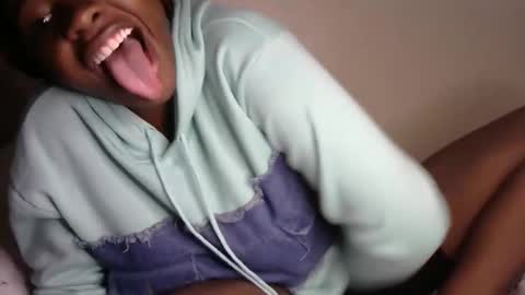 novaah online show from March 2026 02:05:02 AM