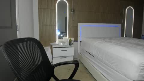 Snapshot of novacandy chatting on October 2025 04:13:02 AM Nova online show from October 2025 04:13:02 AM