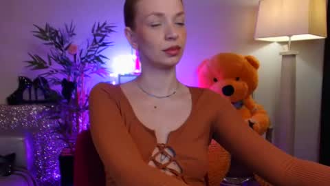 Snapshot of novahollis chatting on April 2026 04:46:01 AM NovaX online show from April 2026 04:46:01 AM