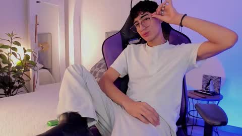 Snapshot of novawheeler chatting on February 2025 04:37:02 AM Nova online show from February 2025 04:37:02 AM