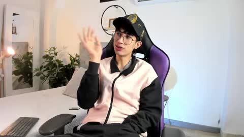 Snapshot of novawheeler chatting on February 2025 03:56:02 AM Nova online show from February 2025 03:56:02 AM