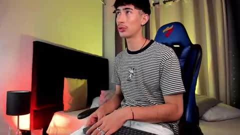 Snapshot of novawheeler chatting on October 2025 06:49:02 PM Nova online show from October 2025 06:49:02 PM