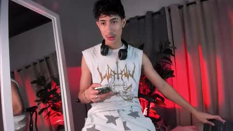 Snapshot of novawheeler chatting on October 2025 08:31:02 PM Nova online show from October 2025 08:31:02 PM