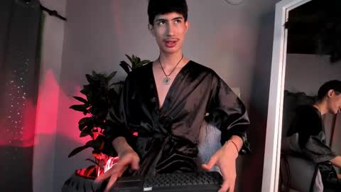 Snapshot of novawheeler chatting on October 2025 07:36:02 PM Nova online show from October 2025 07:36:02 PM