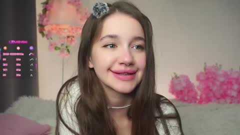 Dina online show from October 2025 01:09:01 AM