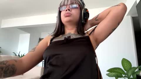Snapshot of noxarcanee chatting on January 2025 09:01:01 PM Goth Darling online show from January 2025 09:01:01 PM
