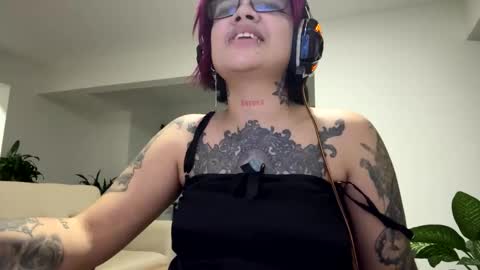 Snapshot of noxarcanee chatting on January 2025 03:15:01 AM Goth Darling online show from January 2025 03:15:01 AM