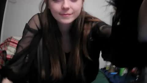 nrdyemogrl online show from January 2025 02:35:01 AM