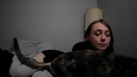 nrdyemogrl online show from January 2025 02:19:02 AM