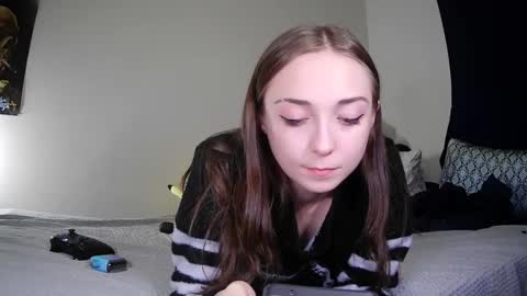 nrdyemogrl online show from February 2025 04:39:02 AM