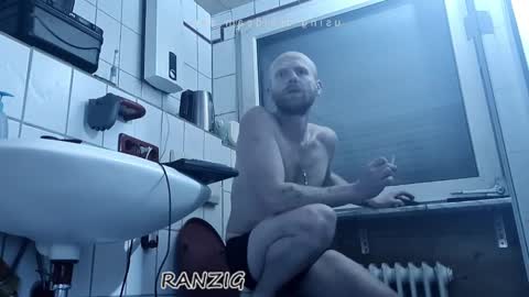 nudemox online show from December 2024 06:05:01 PM