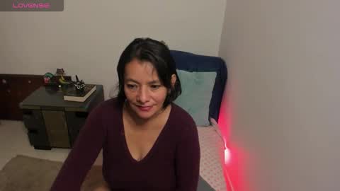 nuit_rose online show from November 2025 02:28:01 AM