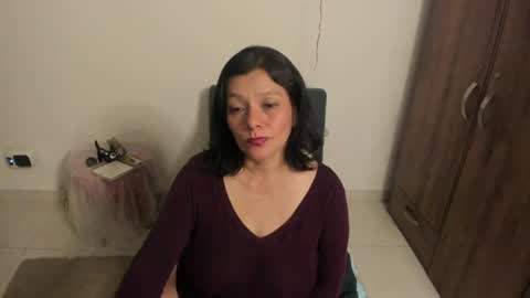 nuit_rose online show from June 2026 02:53:01 AM