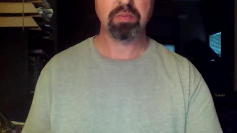 nvrenuff1979 online show from February 2026 12:32:02 PM