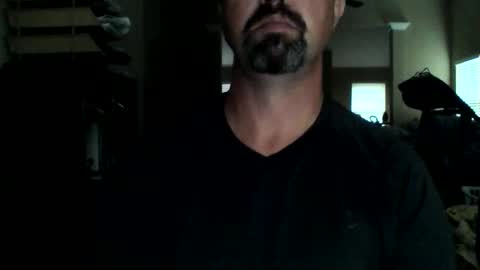 nvrenuff1979 online show from May 2026 11:37:02 AM