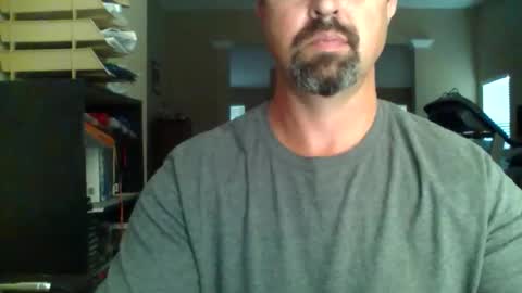 nvrenuff1979 online show from May 2026 11:39:01 AM
