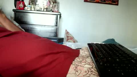 KN online show from October 2025 12:42:02 AM