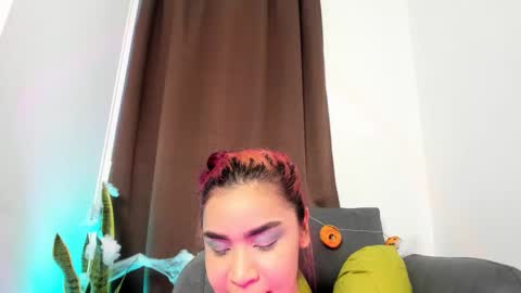 Snapshot of nyalgasai1 chatting on October 2025 11:01:02 PM Nia online show from October 2025 11:01:02 PM