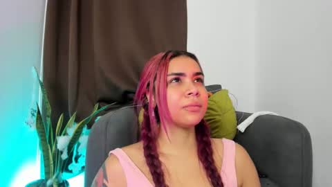 Snapshot of nyalgasai1 chatting on October 2025 02:01:02 AM Nia online show from October 2025 02:01:02 AM