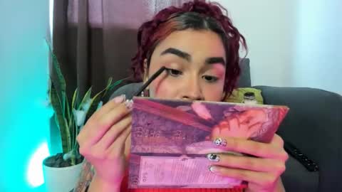 Snapshot of nyalgasai1 chatting on October 2025 08:35:01 PM Nia online show from October 2025 08:35:01 PM