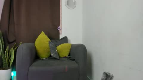 Nia online show from May 2026 12:41:02 AM