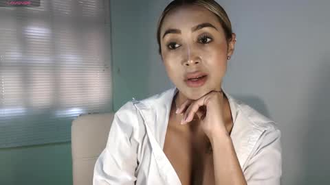 Snapshot of nycole_1988 chatting on May 2026 04:04:02 PM Nycole online show from May 2026 04:04:02 PM