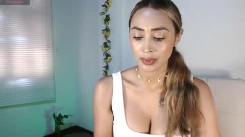 Snapshot of nycole_1988 chatting on May 2026 04:57:01 PM Nycole online show from May 2026 04:57:01 PM