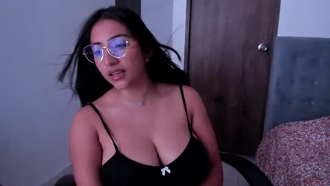 Vanessa online show from June 2026 10:07:01 PM