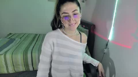 Snapshot of nymph_frida chatting on February 2025 12:23:02 PM Frida online show from February 2025 12:23:02 PM
