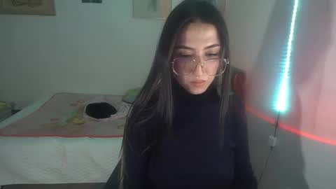 Snapshot of nymph_frida chatting on December 2025 08:53:01 AM Frida online show from December 2025 08:53:01 AM