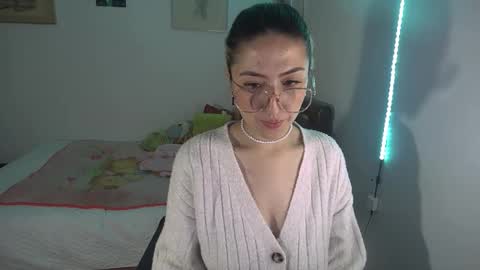 Snapshot of nymph_frida chatting on December 2025 06:22:01 AM Frida online show from December 2025 06:22:01 AM