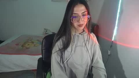 Snapshot of nymph_frida chatting on January 2026 07:13:01 AM Frida online show from January 2026 07:13:01 AM