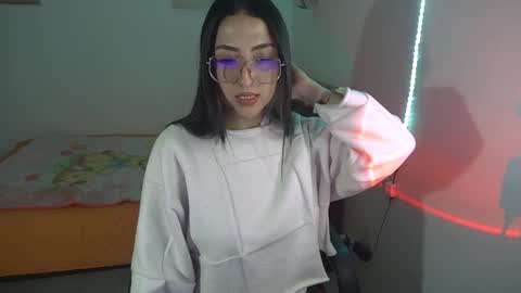 Snapshot of nymph_frida chatting on February 2026 07:25:02 AM Frida online show from February 2026 07:25:02 AM