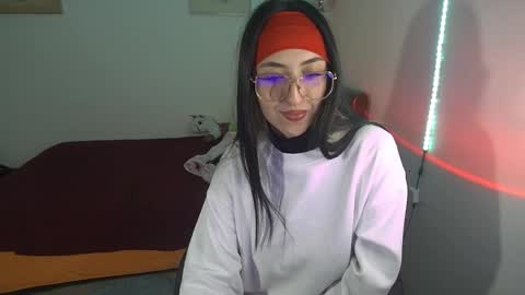 Snapshot of nymph_frida chatting on February 2026 07:15:01 AM Frida online show from February 2026 07:15:01 AM