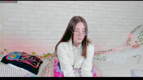 Snapshot of nymphalean chatting on October 2025 05:56:02 PM Kat online show from October 2025 05:56:02 PM