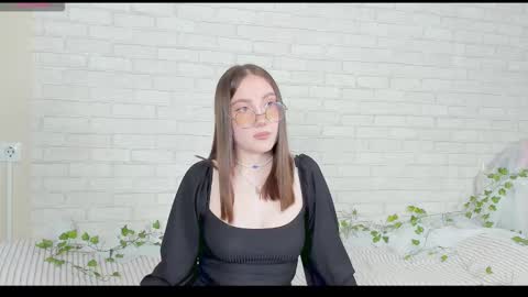 Snapshot of nymphalean chatting on November 2025 03:45:02 PM Kat online show from November 2025 03:45:02 PM