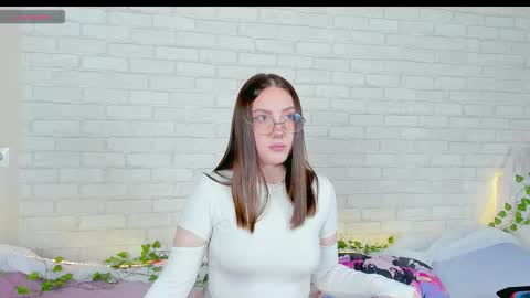 Snapshot of nymphalean chatting on November 2025 07:24:02 PM Kat online show from November 2025 07:24:02 PM