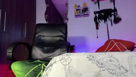 Snapshot of nymphobuddies chatting on March 2026 04:42:01 PM David and Steven Independents online show from March 2026 04:42:01 PM