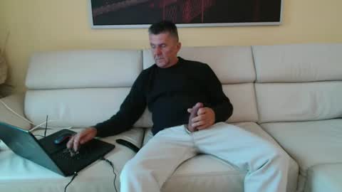 Marc online show from October 2025 05:38:01 AM