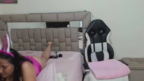 Snapshot of nyomi_browm chatting on February 2025 11:58:02 PM nyomi browm online show from February 2025 11:58:02 PM