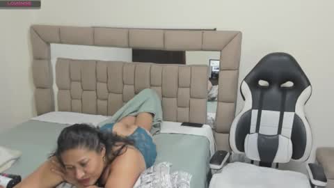 Snapshot of nyomi_browm chatting on February 2025 08:37:02 AM nyomi browm online show from February 2025 08:37:02 AM