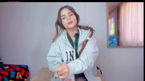 Snapshot of nyusha619933 chatting on March 2026 07:51:02 PM Laura nyu online show from March 2026 07:51:02 PM