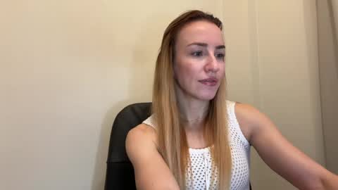 Anastasia online show from April 2026 07:25:02 AM
