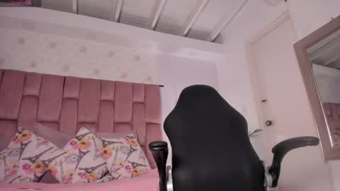 Snapshot of nyxki_daa chatting on June 2026 03:54:02 AM Nyxki Daa online show from June 2026 03:54:02 AM