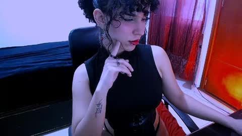 Nyxxei online show from April 2026 09:50:01 PM