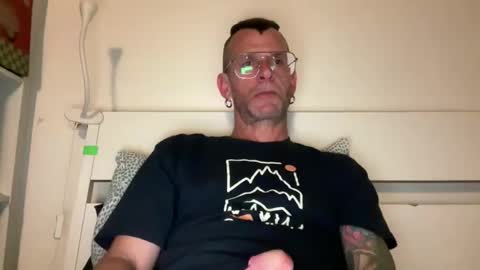 Snapshot of o_johnny_deep_o chatting on April 2026 11:59:02 PM Jonathan Deep online show from April 2026 11:59:02 PM