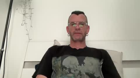 Snapshot of o_johnny_deep_o chatting on June 2026 10:02:02 AM Jonathan Deep online show from June 2026 10:02:02 AM