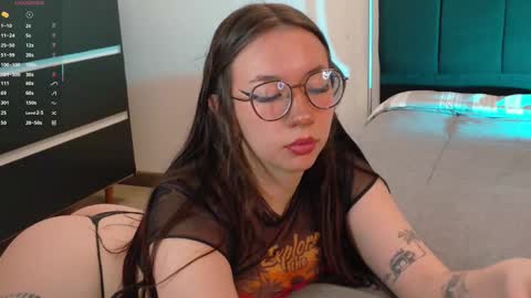 Snapshot of ocean_your_squirter chatting on October 2025 10:35:02 AM Your Ocean baby 3 online show from October 2025 10:35:02 AM