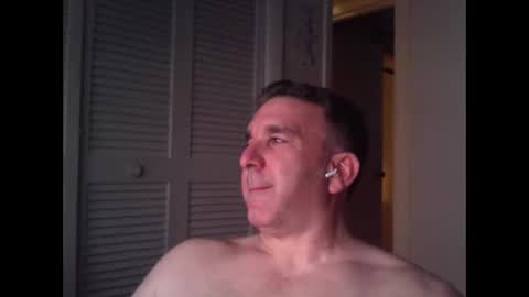 Snapshot of oceanmanx chatting on April 2026 05:21:02 AM Ocean online show from April 2026 05:21:02 AM